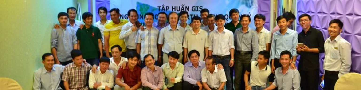 During 23-26th October 2017, SNV successfully organized the GIS (Geographic Information System) training course for the forest management team in Ca Mau province.
