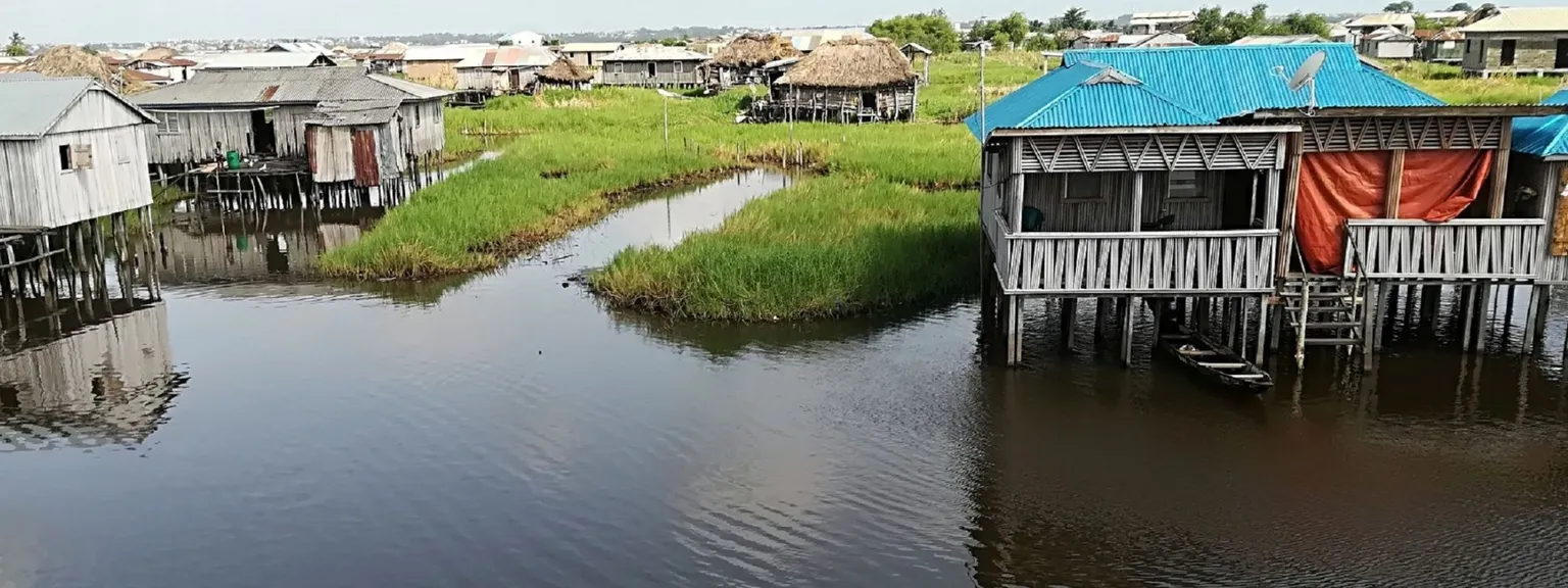 Lives and livelihoods near a water body in Benin (SNV/Silvana Summa)