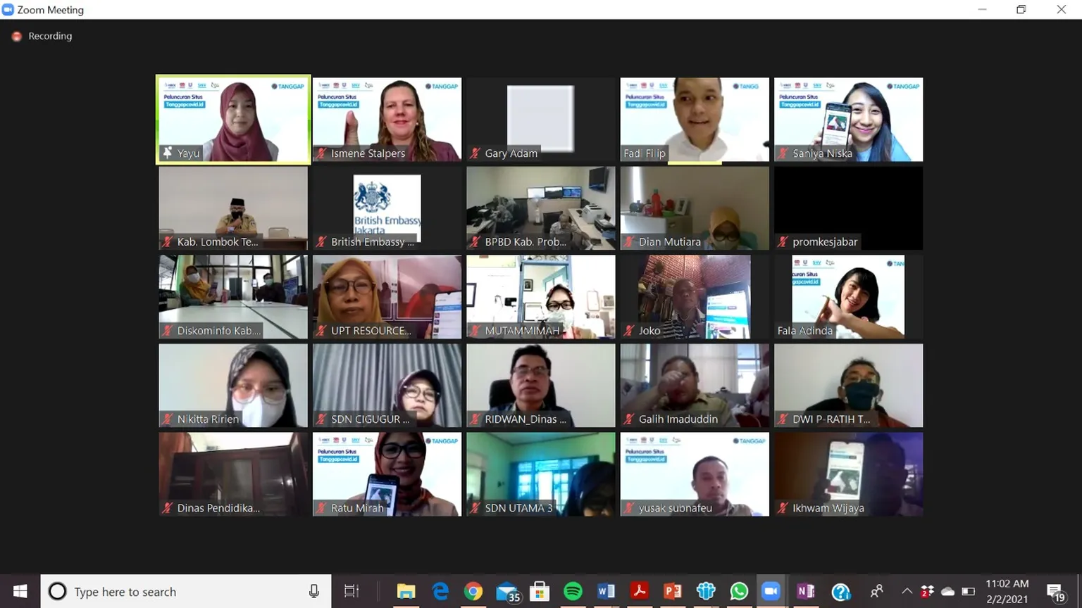 Photo participants during the launch pledge 'to spread the word'