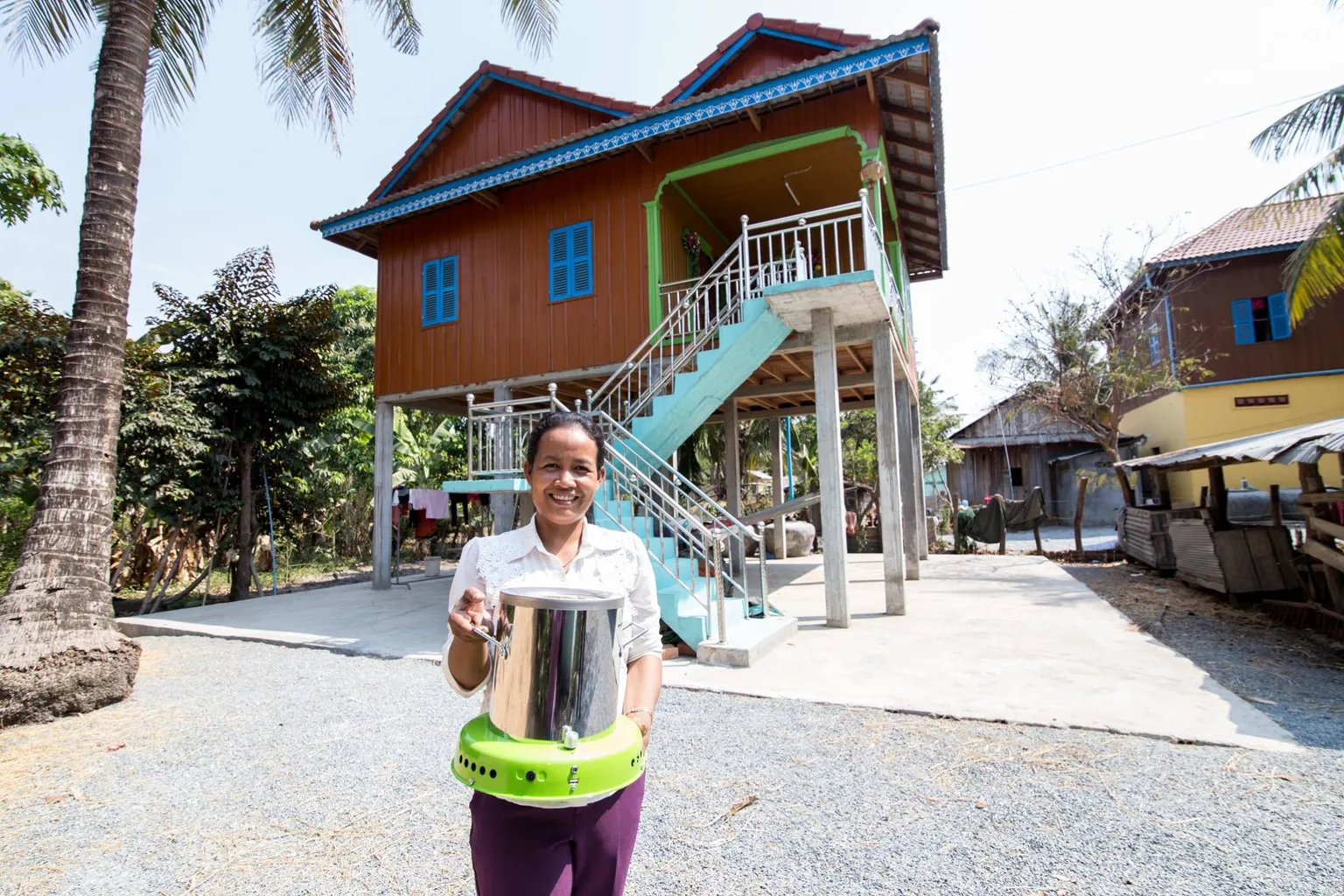 SNV Cambodia localises trading platform for clean cookstoves