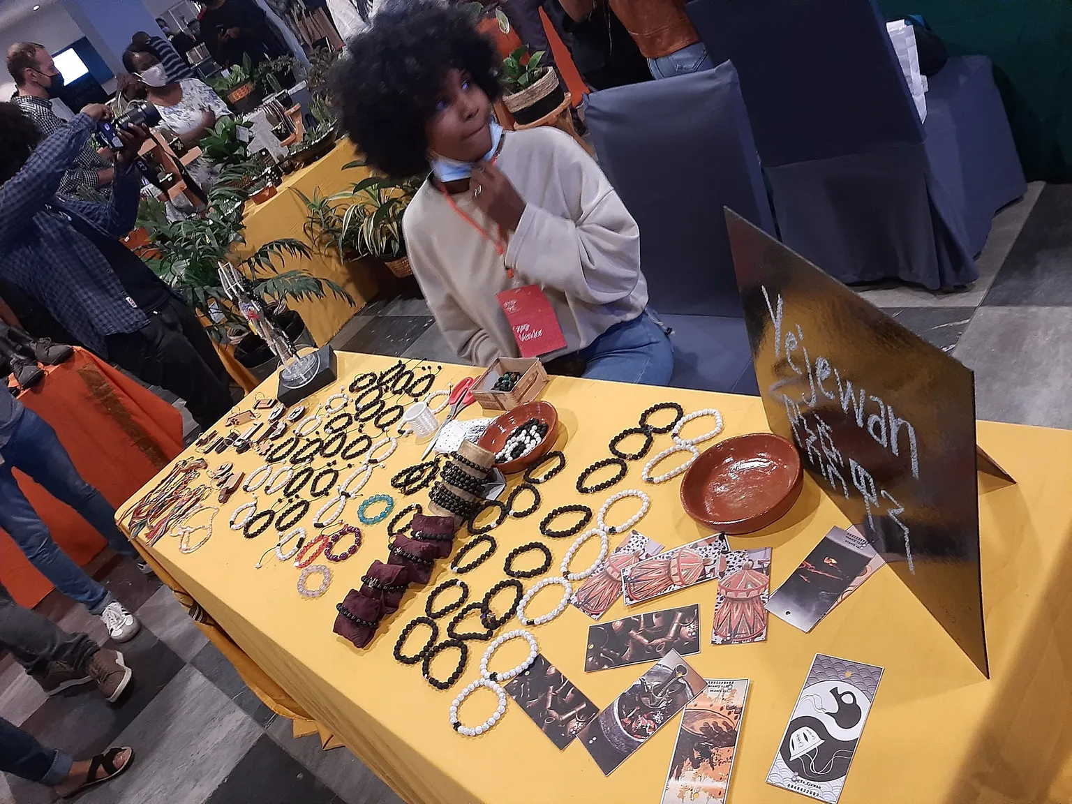 Woman selling jewellery at the Yenegew Bazaar