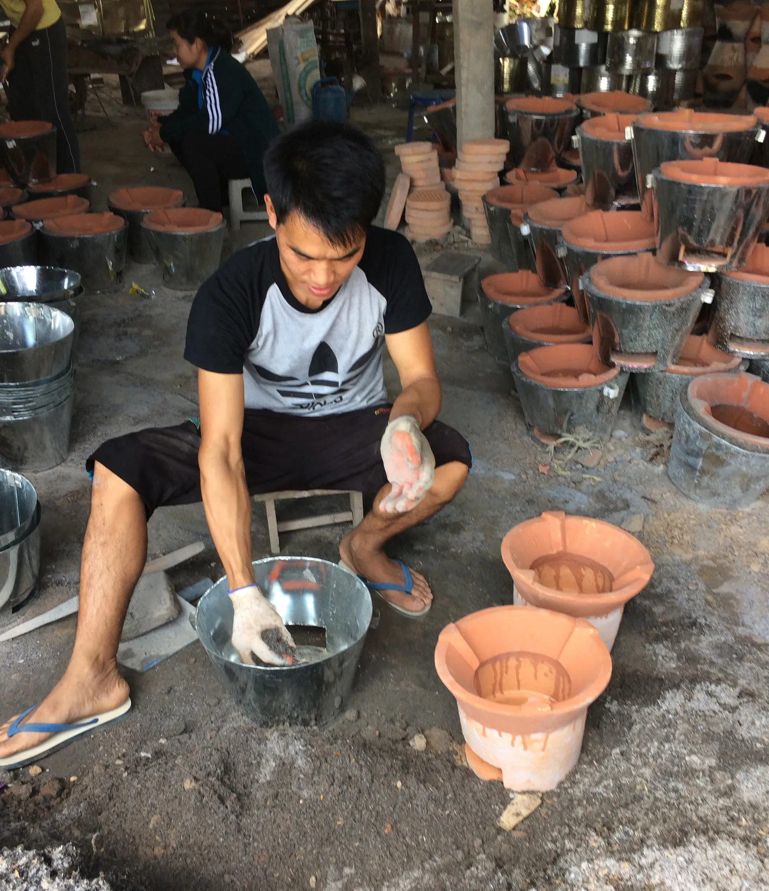 Boosting the improved cookstove supply chain through a revolving fund