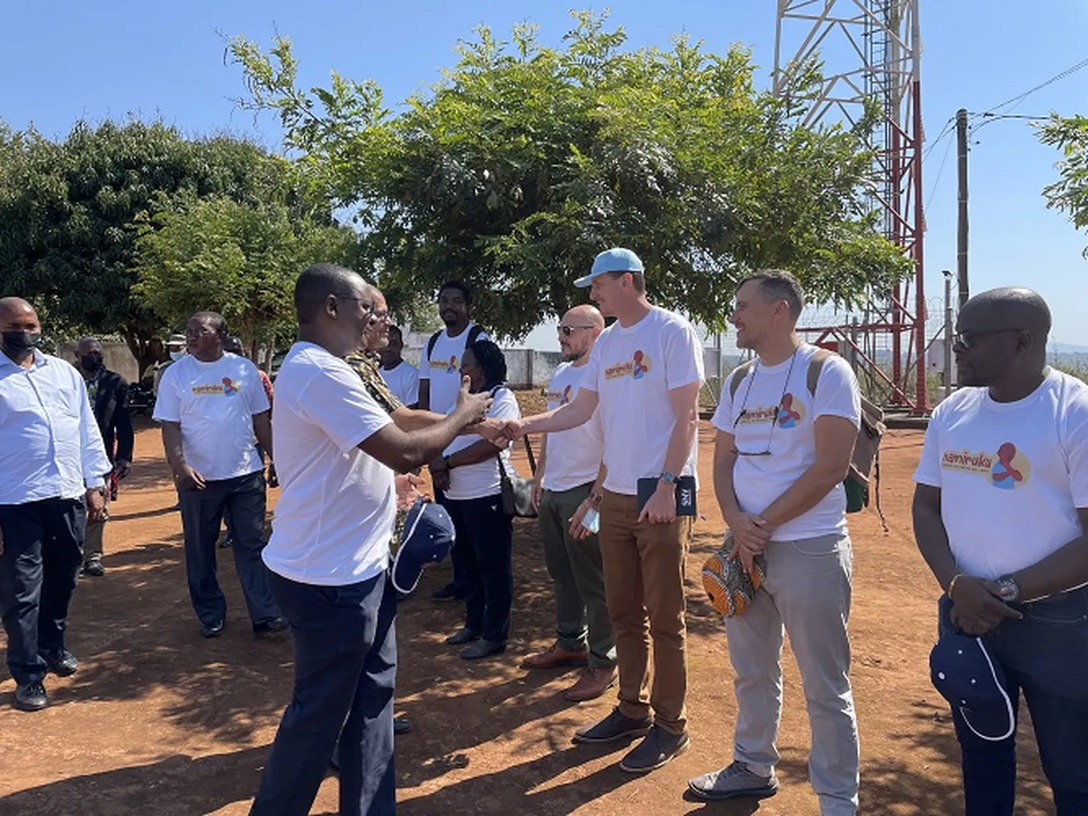 Governor of Zambezia greeted at launch in Ile district, Mozambique