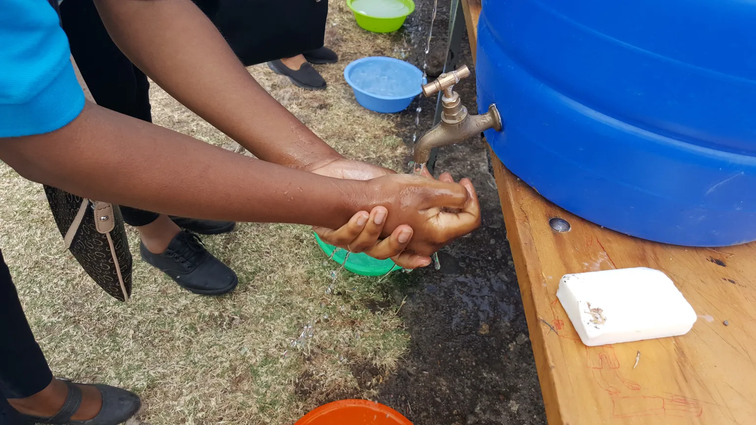 wash hands