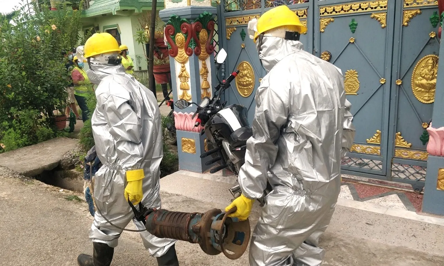 Faecal sludge removal ongoing in Surkhet household (SNV in Nepal)