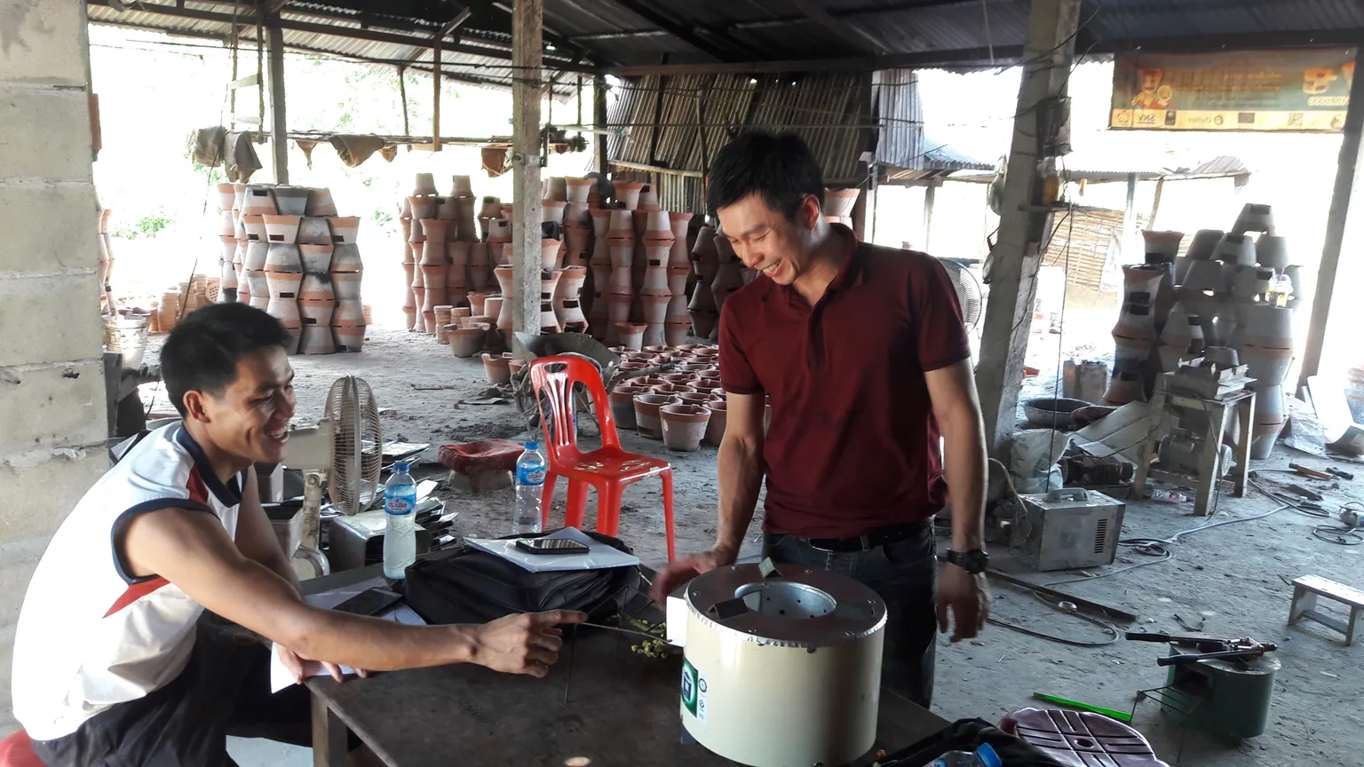 Vientiane, 23 June 2017 - With support from the EnDev-funded project ‘Market Acceleration for Advanced Clean Cookstoves in the Greater Mekong Sub-Region’, SNV kick-starts the market for locally-produced advanced biomass cookstoves in Laos.