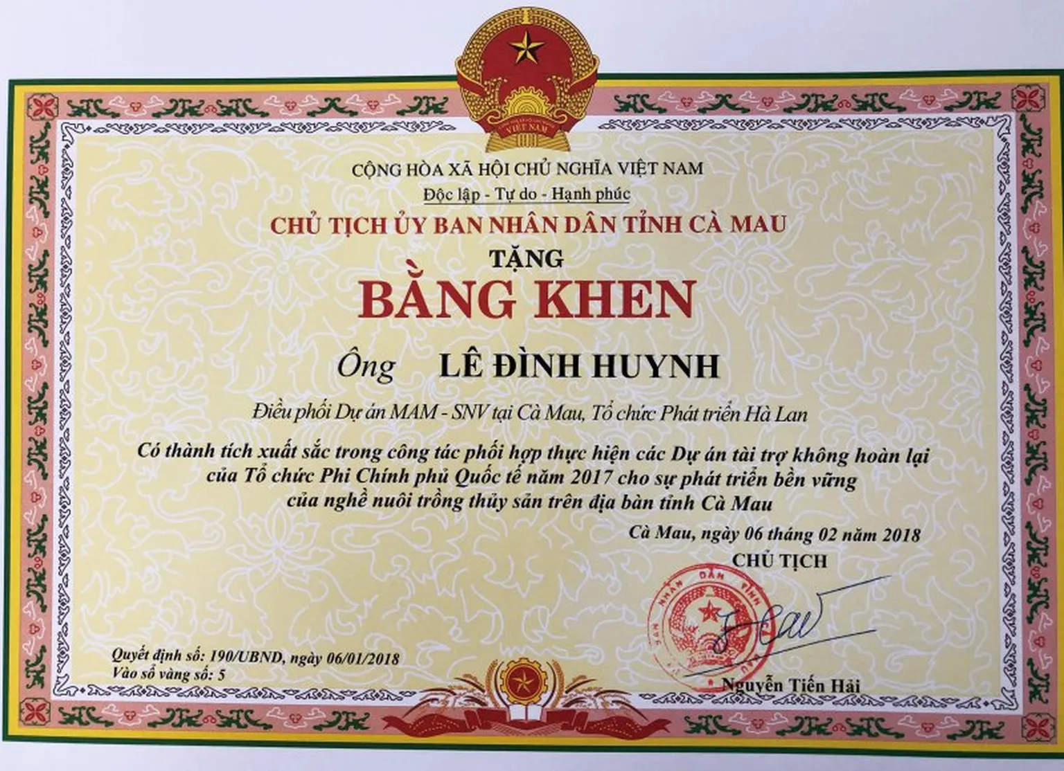 Mr.Huynh -  MAM Project Specialist also receives the certificate