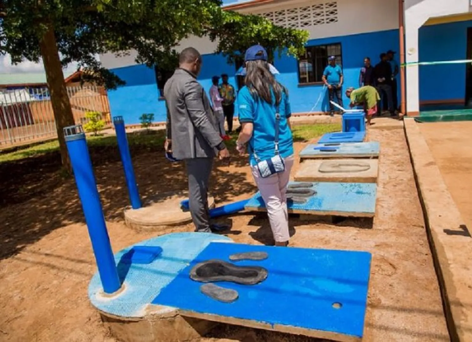 Dry SAFI latrine prototype