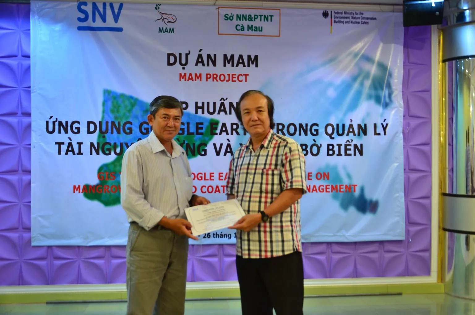 Applying GIS in forest management and protection in Ca Mau province, Vietnam